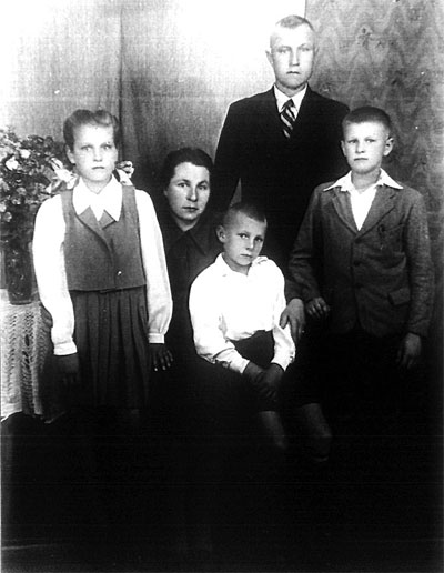 Rodzina Zdanowiczów w 1947 roku 